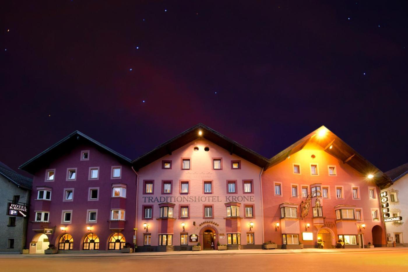 Hotel Krone Matrei am Brenner Exterior photo