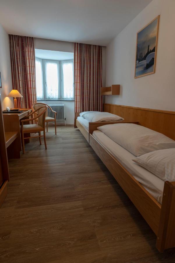 Hotel Krone Matrei am Brenner Exterior photo