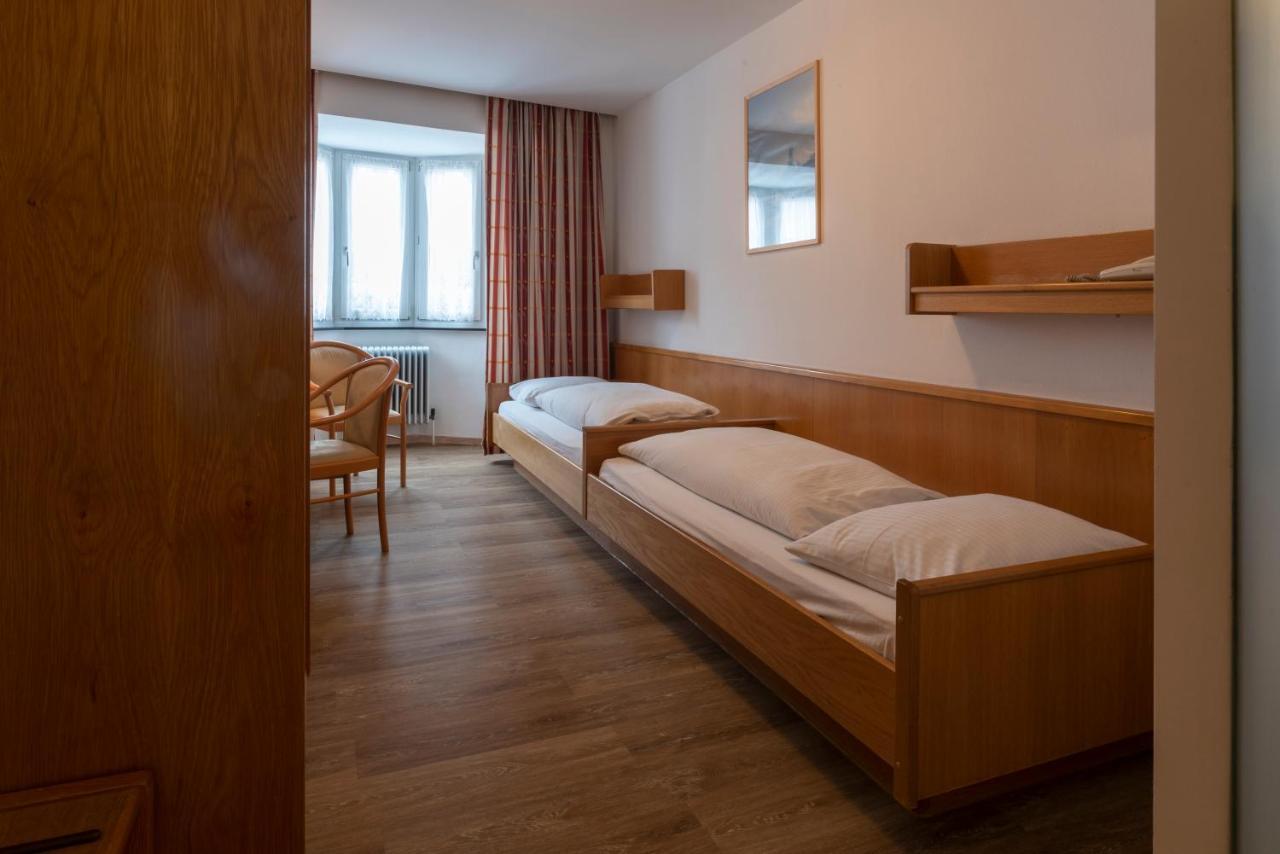 Hotel Krone Matrei am Brenner Exterior photo
