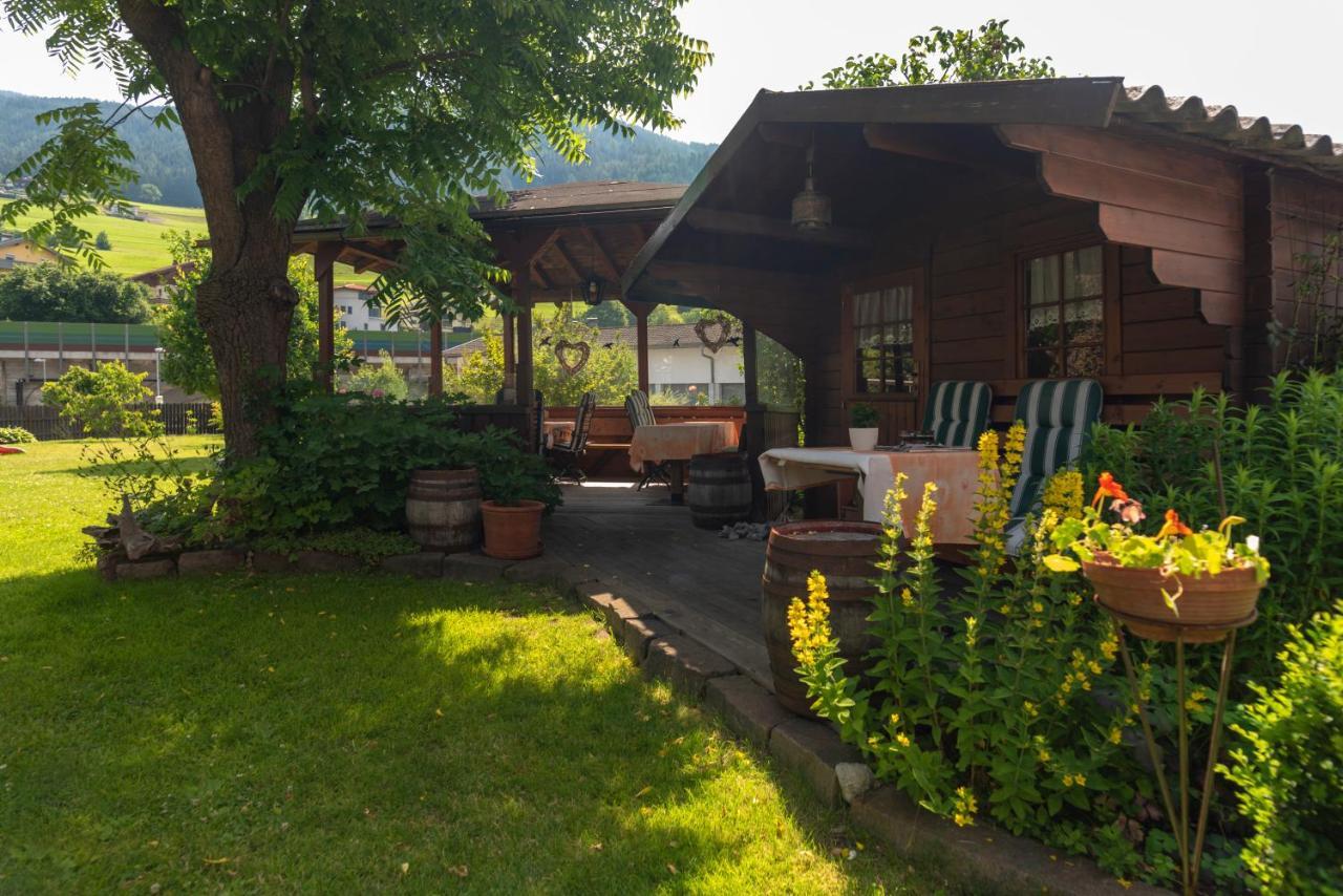 Hotel Krone Matrei am Brenner Exterior photo